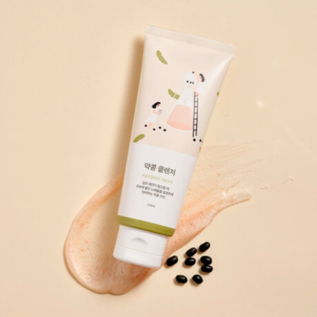Round Lab Soybean Cleanser Питательная пенка-скраб для умывания с соей, 150мл